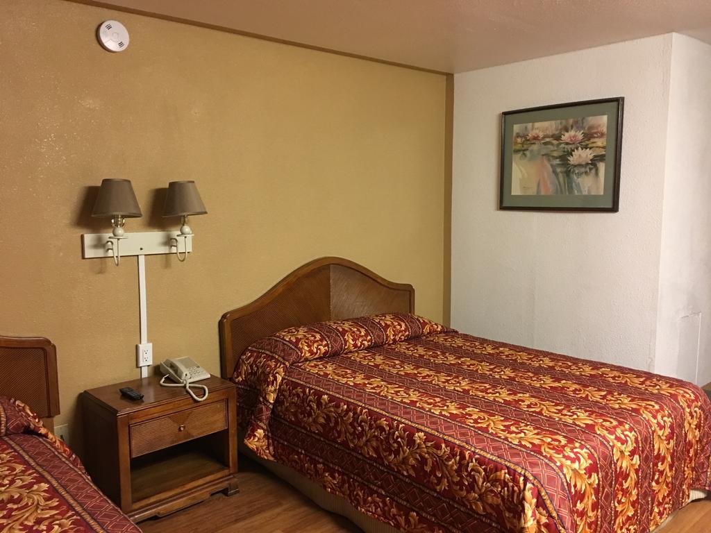 Tri-State Inn Кингман Экстерьер фото