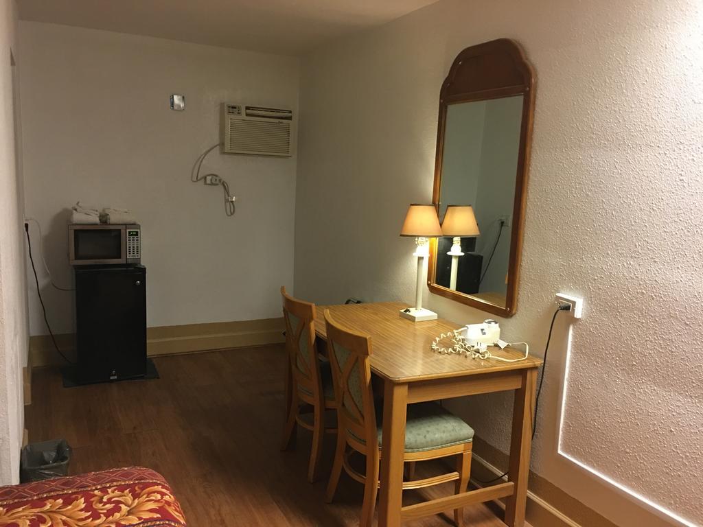 Tri-State Inn Кингман Экстерьер фото
