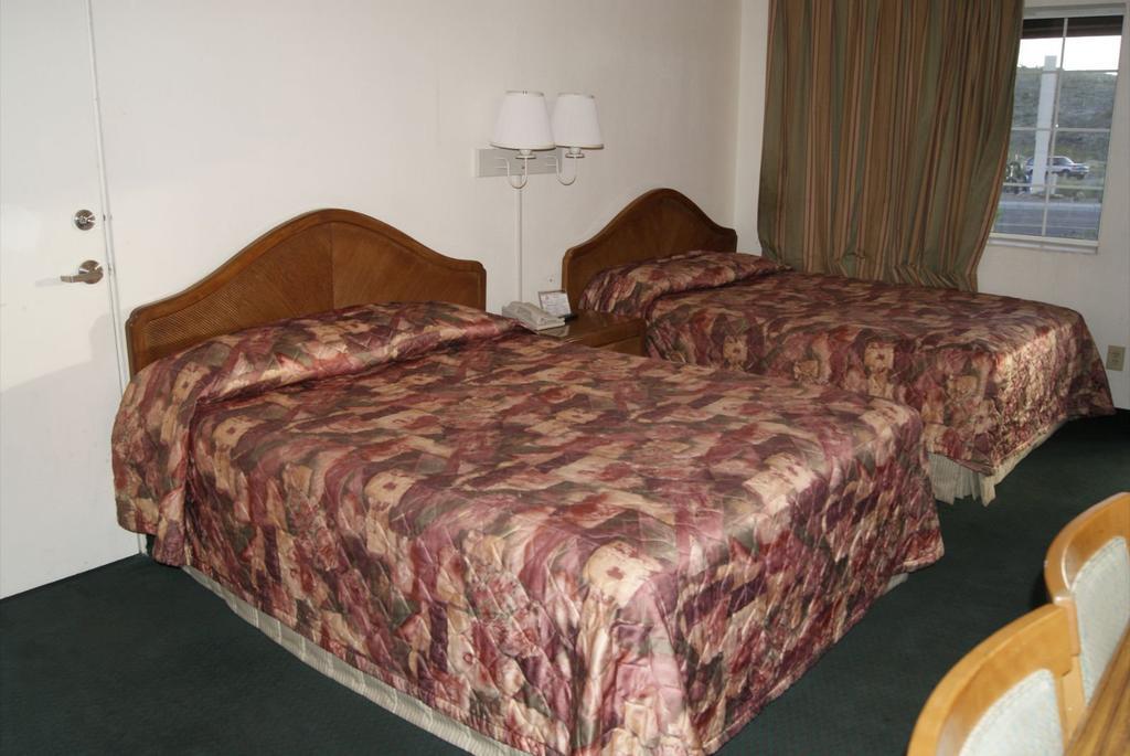 Tri-State Inn Кингман Экстерьер фото
